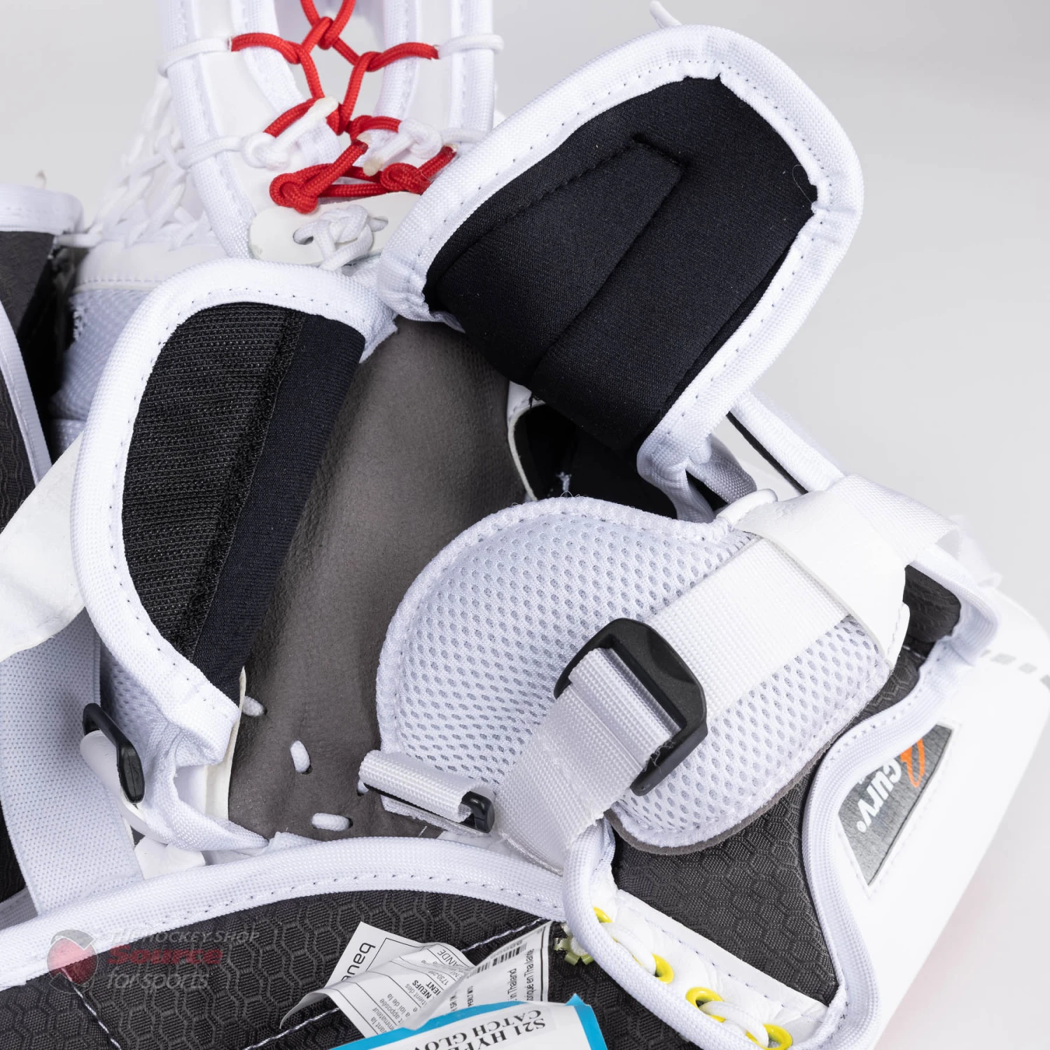 Bauer Vapor HyperLite Senior Goalie Catcher 14 Bauer Vapor HyperLite Senior Goalie Catcher - Image 14