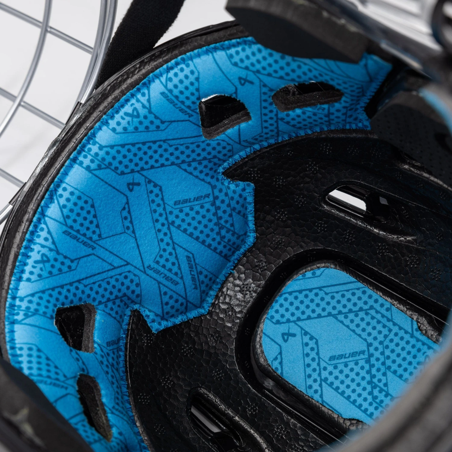 Bauer Re-AKT 65 Hockey Helmet / Cage Combo 12 Bauer Re-AKT 65 Hockey Helmet / Cage Combo - Image 12