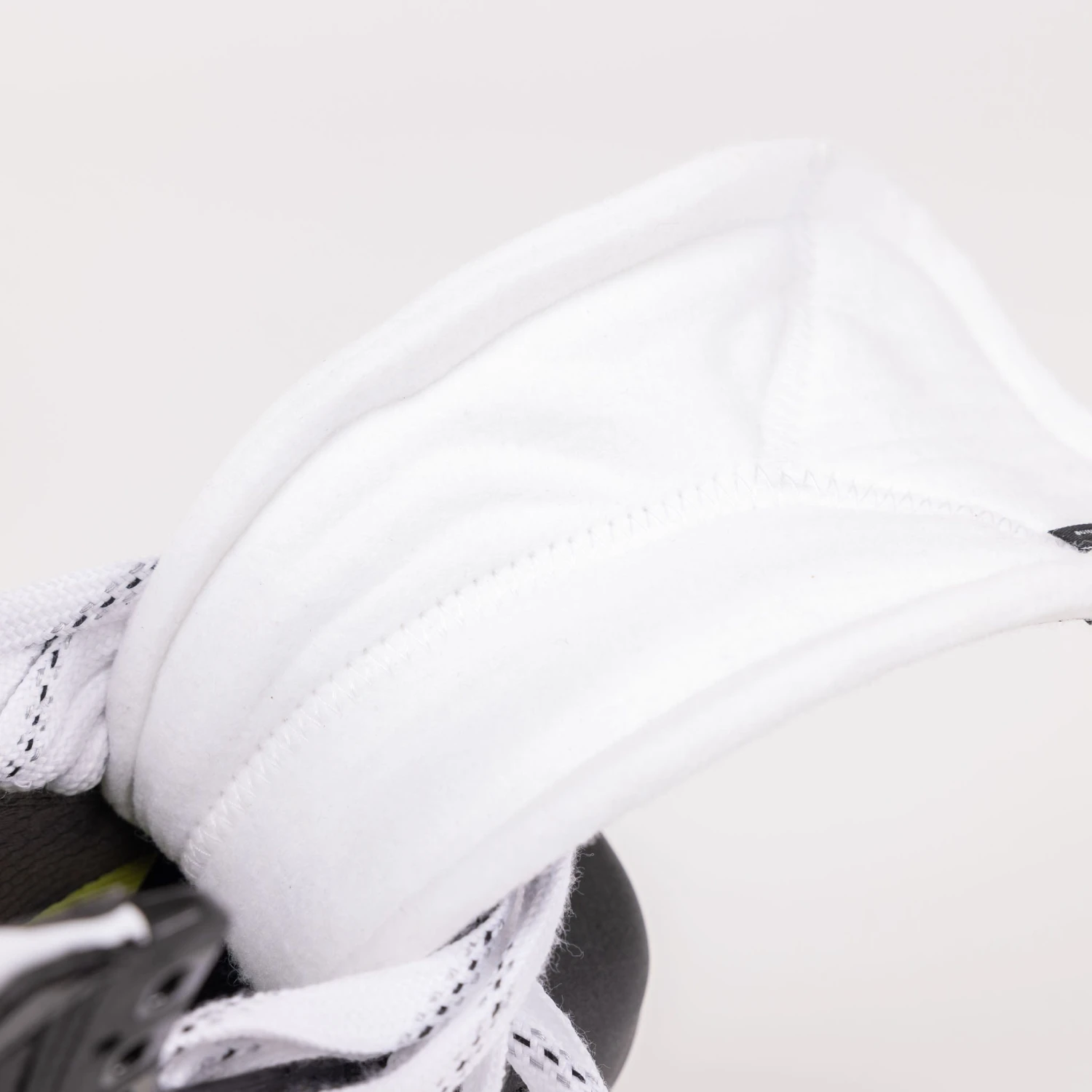 Bauer Vapor 3X Pro Senior Roller Hockey Skates 20 Bauer Vapor 3X Pro Senior Roller Hockey Skates - Image 20