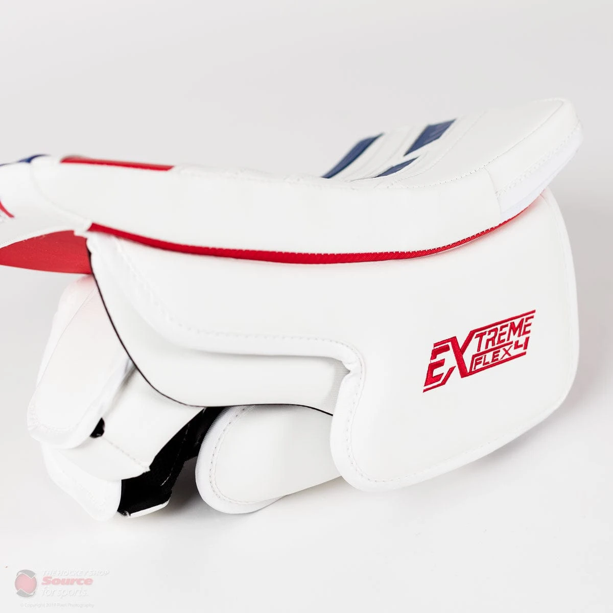 CCM Extreme Flex 4 Pro Senior Goalie Blocker 4 CCM Extreme Flex 4 Pro Senior Goalie Blocker - Image 4