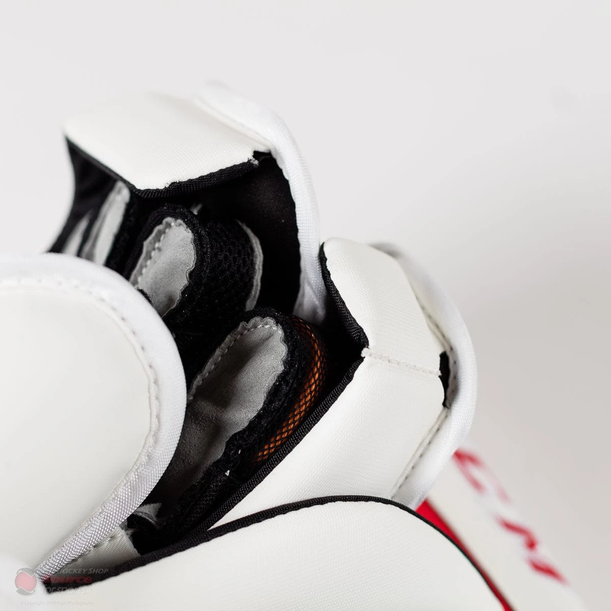 CCM Extreme Flex 4 Pro Senior Goalie Blocker 13 CCM Extreme Flex 4 Pro Senior Goalie Blocker - Image 13