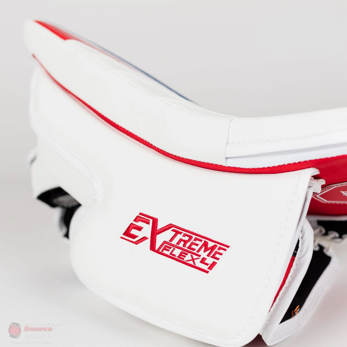 CCM Extreme Flex 4 Pro Senior Goalie Blocker 5 CCM Extreme Flex 4 Pro Senior Goalie Blocker - Image 5
