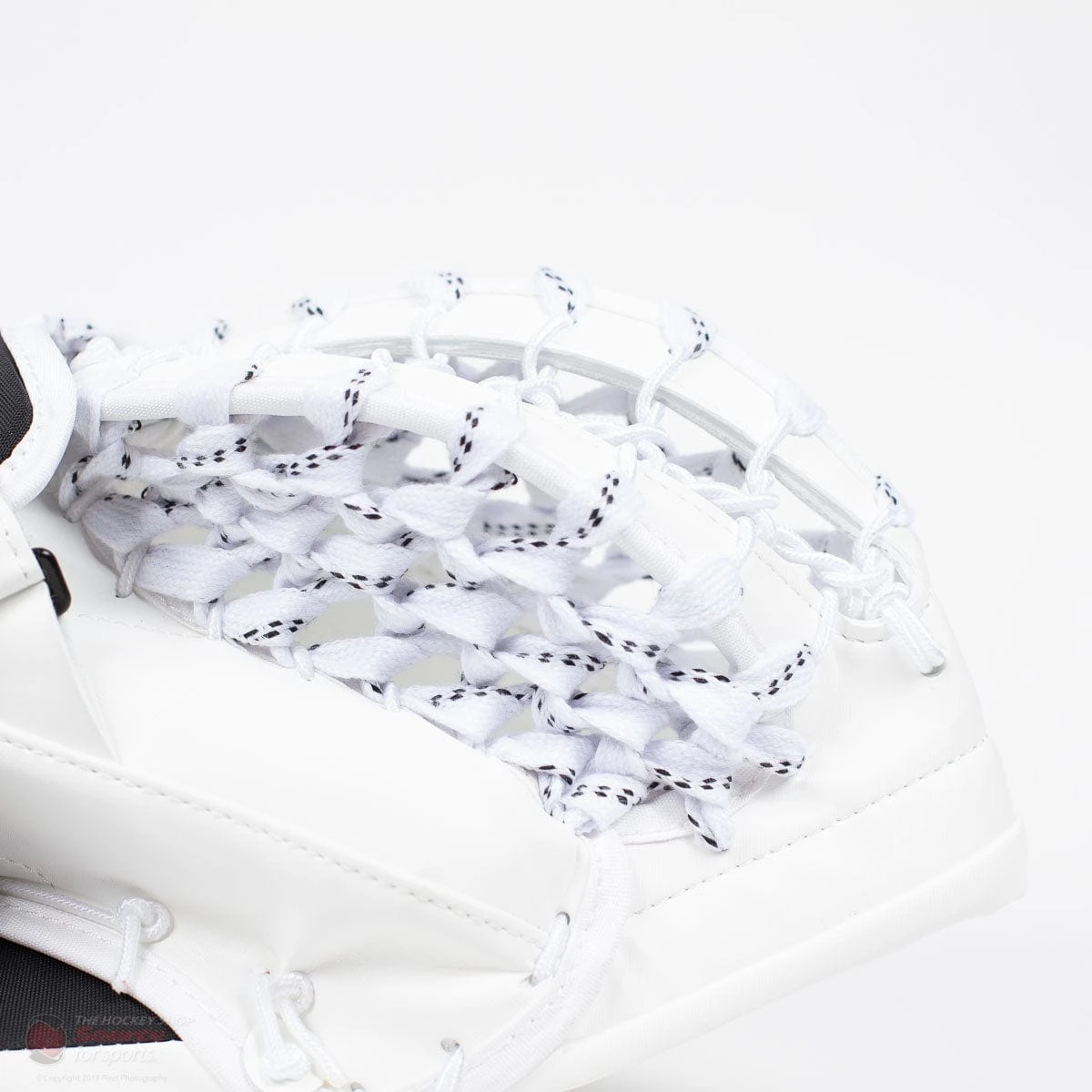 CCM Extreme Flex E4.5 Senior Goalie Catcher - Source Exclusive 4 CCM Extreme Flex E4.5 Senior Goalie Catcher - Source Exclusive - Image 4