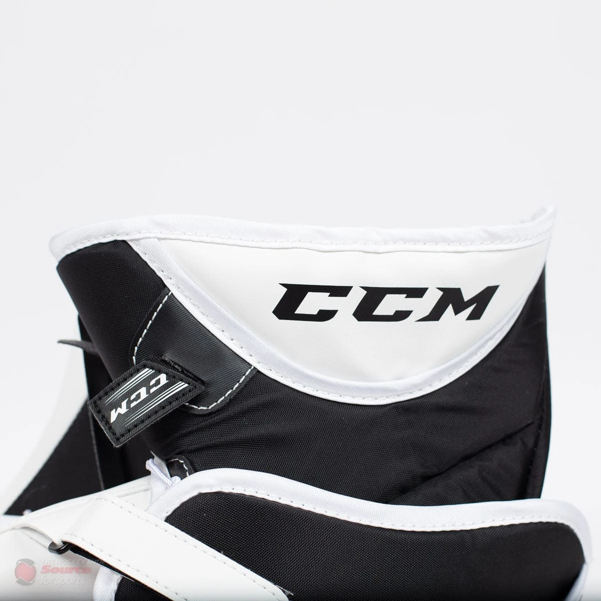 CCM Extreme Flex E4.5 Senior Goalie Catcher - Source Exclusive 10 CCM Extreme Flex E4.5 Senior Goalie Catcher - Source Exclusive - Image 10