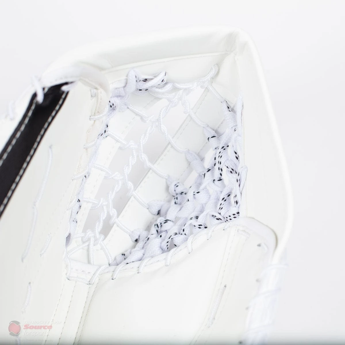 CCM Extreme Flex E4.9 Intermediate Goalie Catcher - Source Exclusive 4 CCM Extreme Flex E4.9 Intermediate Goalie Catcher - Source Exclusive - Image 4