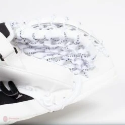 CCM Extreme Flex E4.9 Intermediate Goalie Catcher - Source Exclusive 19 CCM Extreme Flex E4.9 Intermediate Goalie Catcher - Source Exclusive -Hockey Equipment Store ccm catchers ccm extreme flex e4 9 intermediate goalie catcher source exclusive 5323902386242