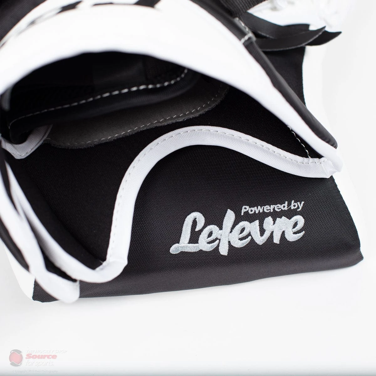 CCM Extreme Flex E4.9 Intermediate Goalie Catcher - Source Exclusive 9 CCM Extreme Flex E4.9 Intermediate Goalie Catcher - Source Exclusive - Image 9