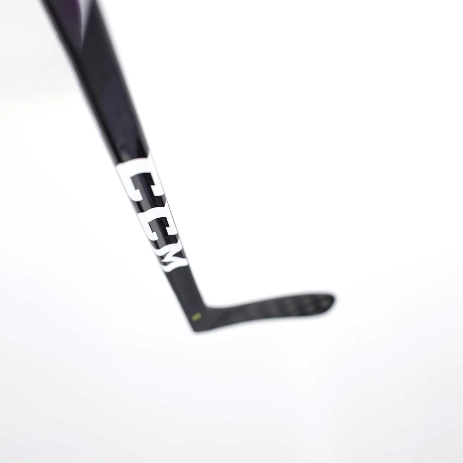 CCM RIBCOR 65K Intermediate Hockey Stick 4 CCM RIBCOR 65K Intermediate Hockey Stick - Image 4