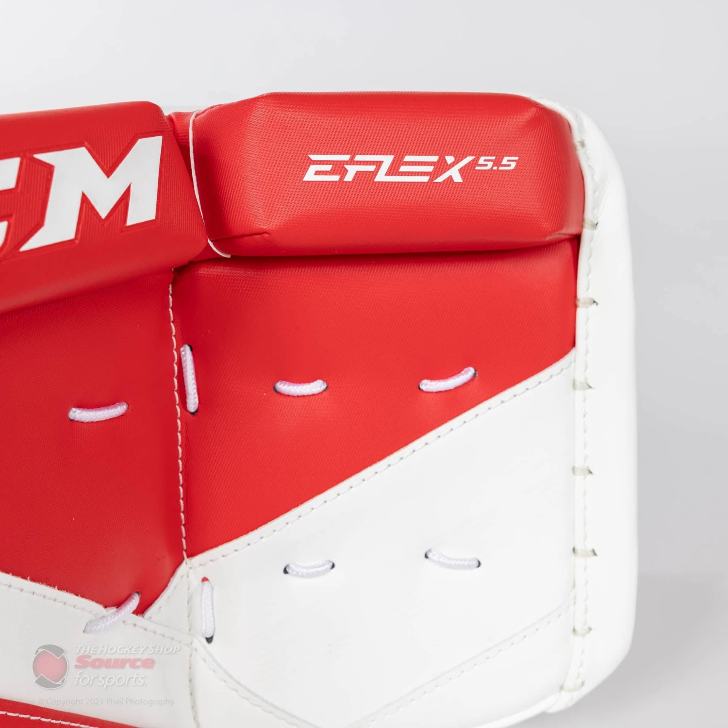 CCM Extreme Flex E5.5 Youth Goalie Leg Pads 5 CCM Extreme Flex E5.5 Youth Goalie Leg Pads - Image 5