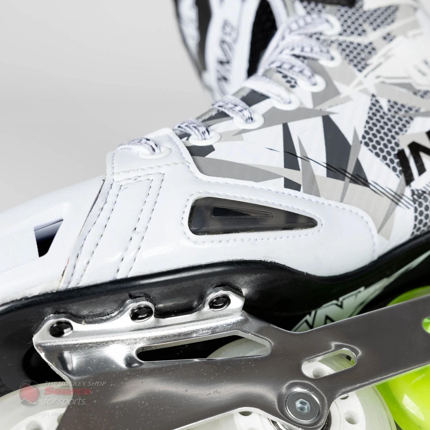 Mission Inhaler WM03 Senior Roller Hockey Skates 12 Mission Inhaler WM03 Senior Roller Hockey Skates - Image 12