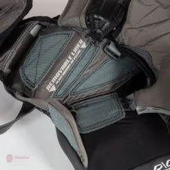 Warrior Ritual G5 Pro Senior Goalie Catcher -Hockey Equipment Store warrior catchers warrior ritual g5 pro senior goalie catcher 14051005333570