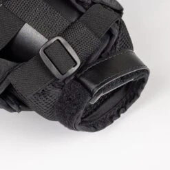 Warrior Ritual X4 E Junior Chest & Arm Protector -Hockey Equipment Store warrior chest protectors warrior ritual x4 e junior chest arm protector 30400023003202